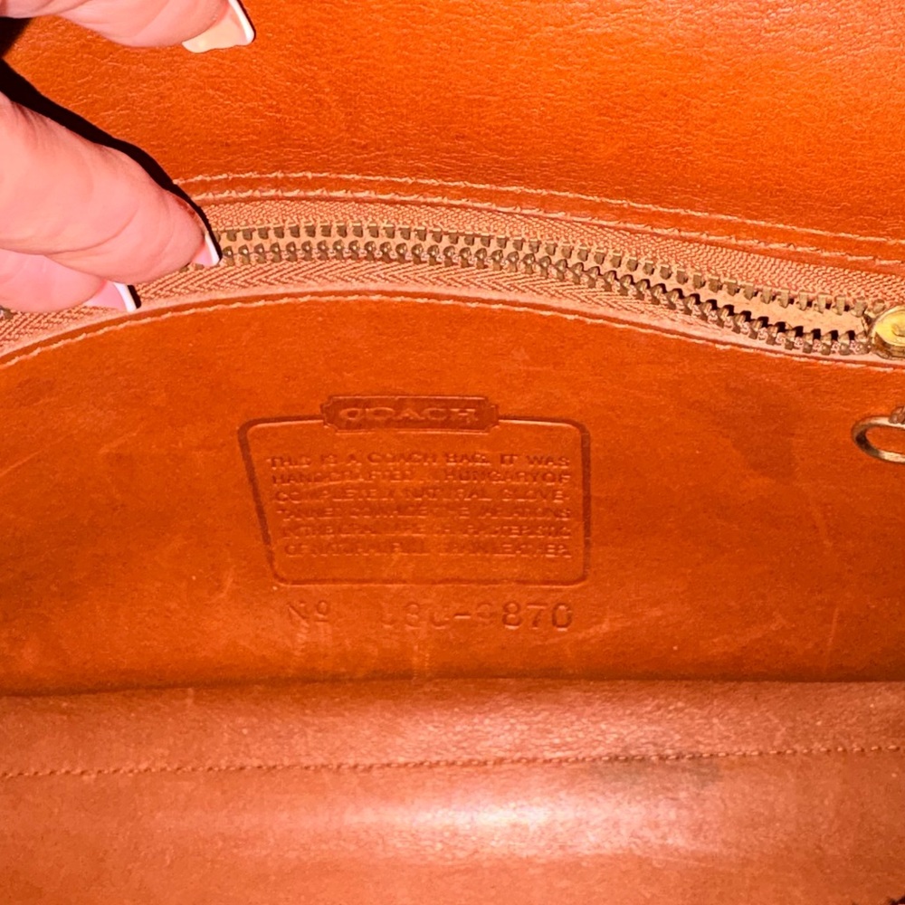 1998 VTG Coach Court British Tan 9870 - Picture 11 of 16